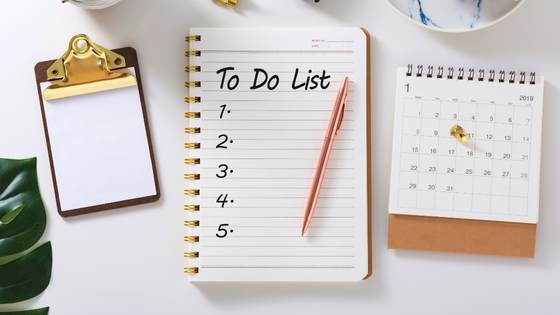 There are a lot of moving parts to selling a home. This to-do list will keep you organized.