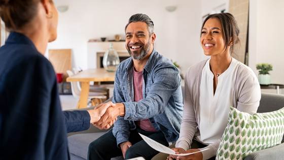 The last thing you want is to fall in love with a home only to lose it to another buyer. Here's how to make the right offer.